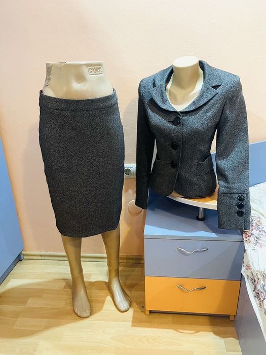 Costum dama fusta si sacou