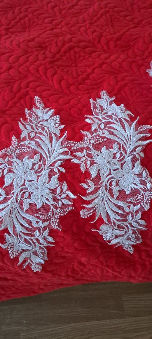 Vand rochie mireasa!
