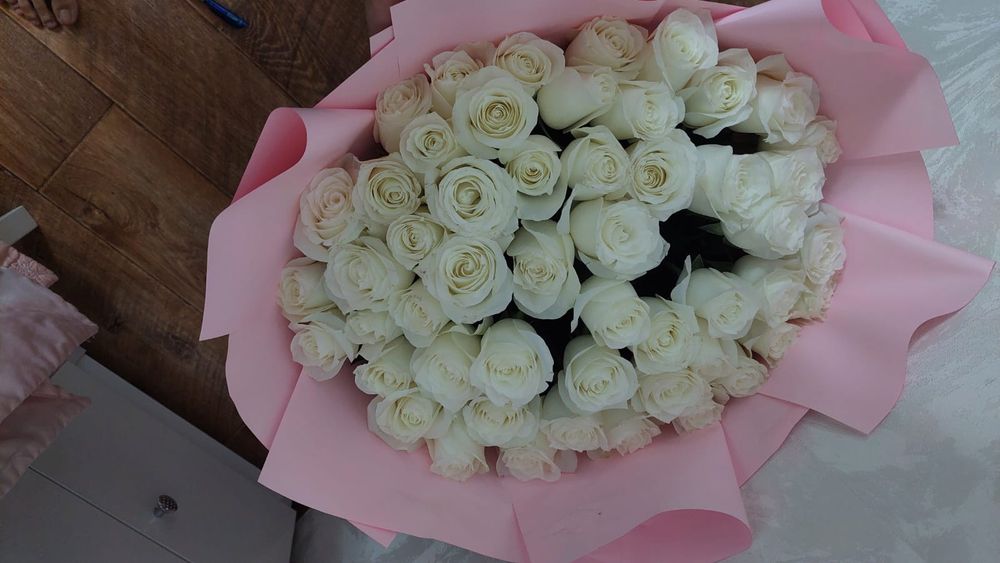 Розы свежие красивые