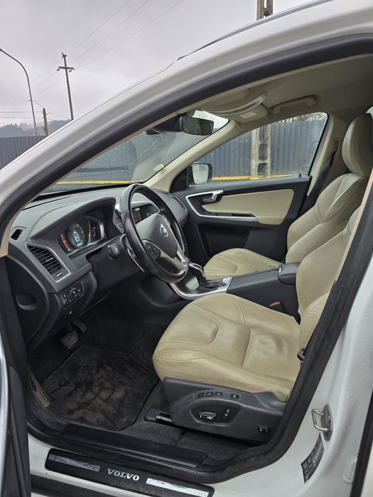 Volvo XC60 D5 2.4 Summum