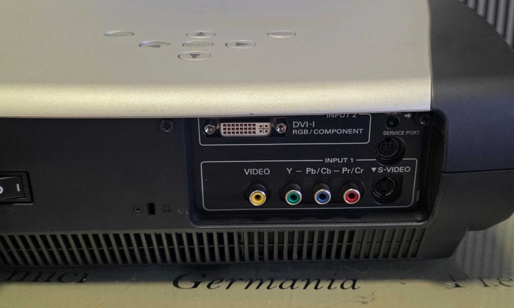 Videoproiector Sanyo PLV-72 - import Germania