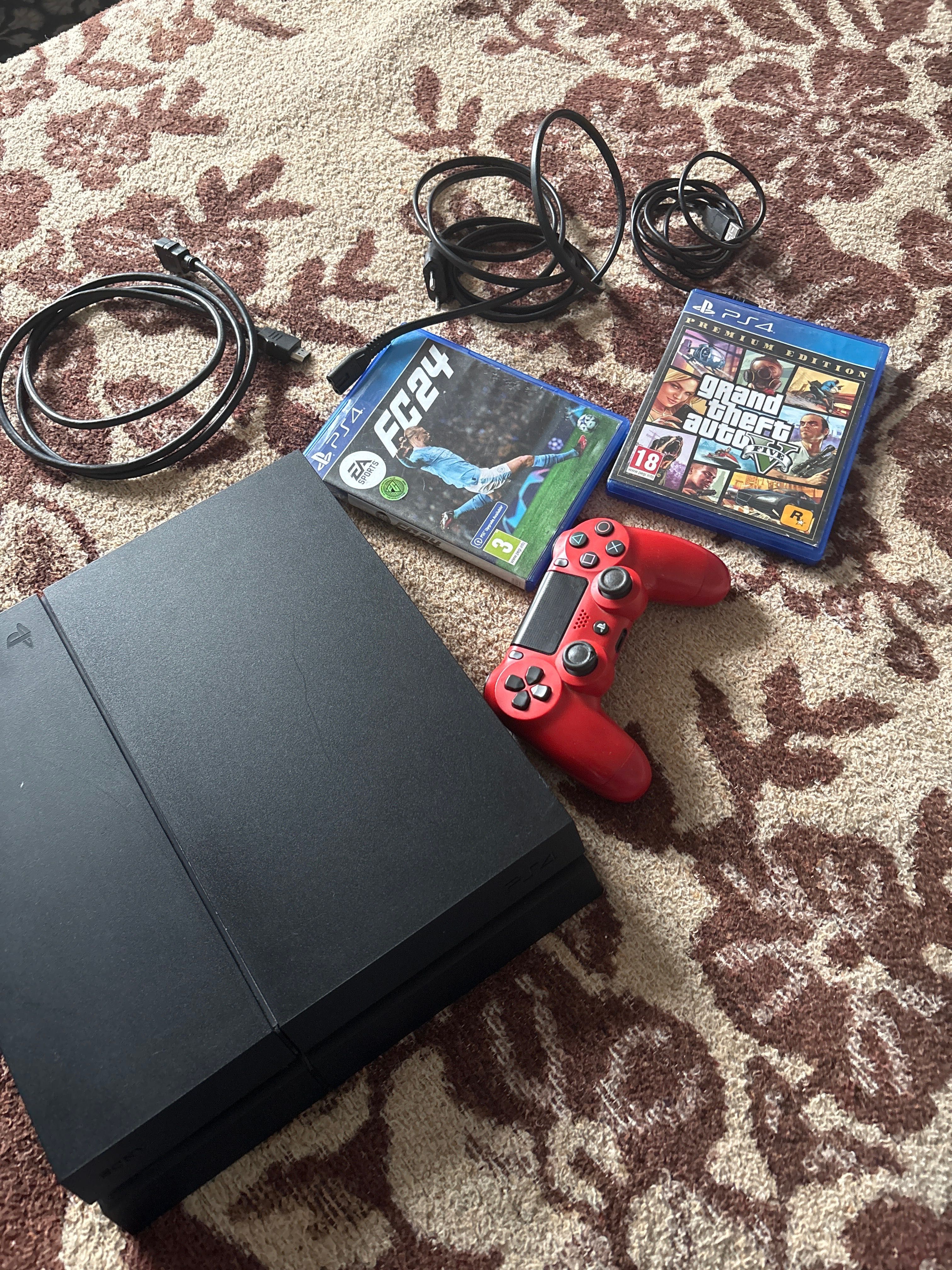 Продавам ps4 fat във отлично състояние