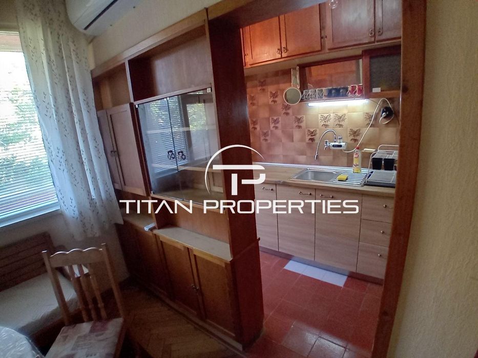 Дава се под наем Тристаен апартамент в Пловдив, Младежки Хълм - 98 кв.м за 495 € - Снимка #2