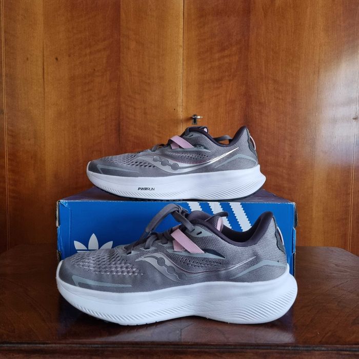 sneakers soucony de alergat,sala