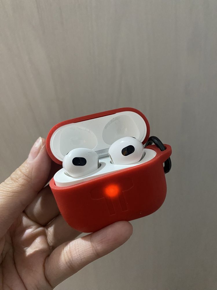 Срочно!!! продам беспроводной наушник Air Pods 3(оригинал)