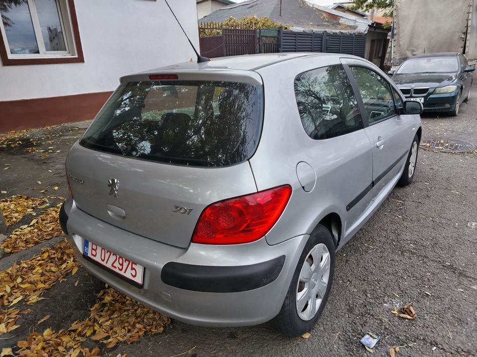 Vând Peugeot 307 1.4benzina