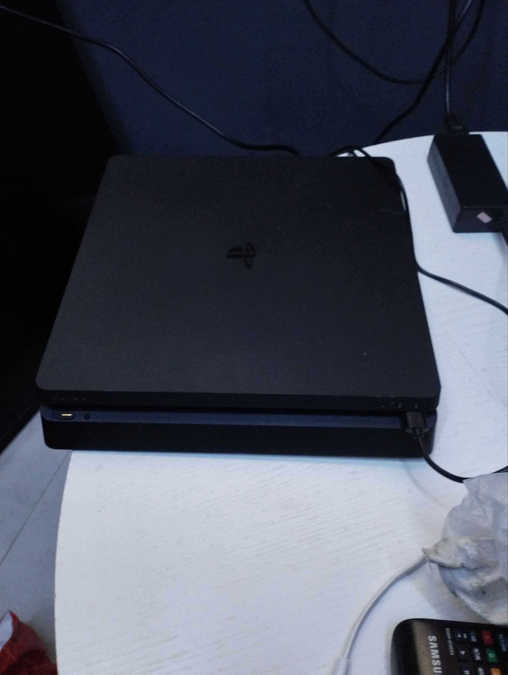 Playstation 4 slim 1 tb