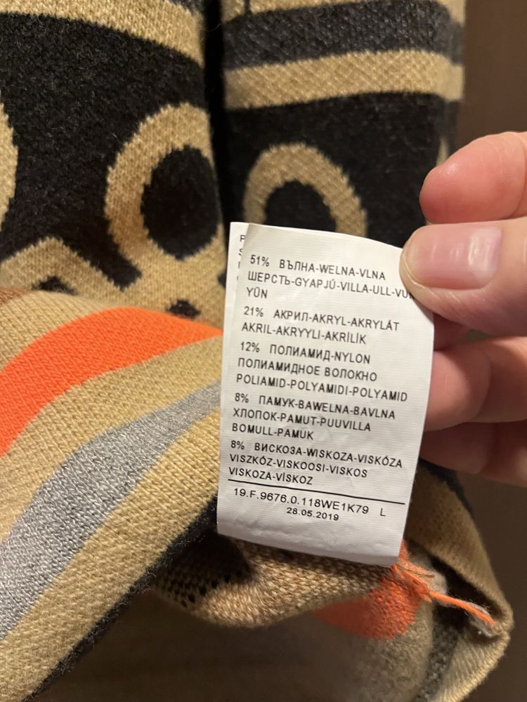 Pulover Benetton ,la baza gatului,51% lana