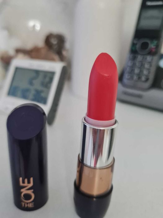 Губная помада THE ONE и оттночные бальамыОрифлейм. Oriflame