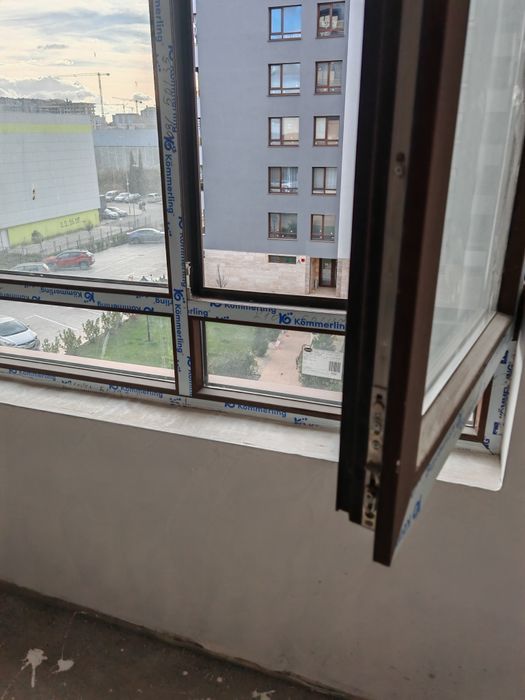 Двустаен апартамент. Паркомясто. Баня - до ключ. Стаи - на тапа.