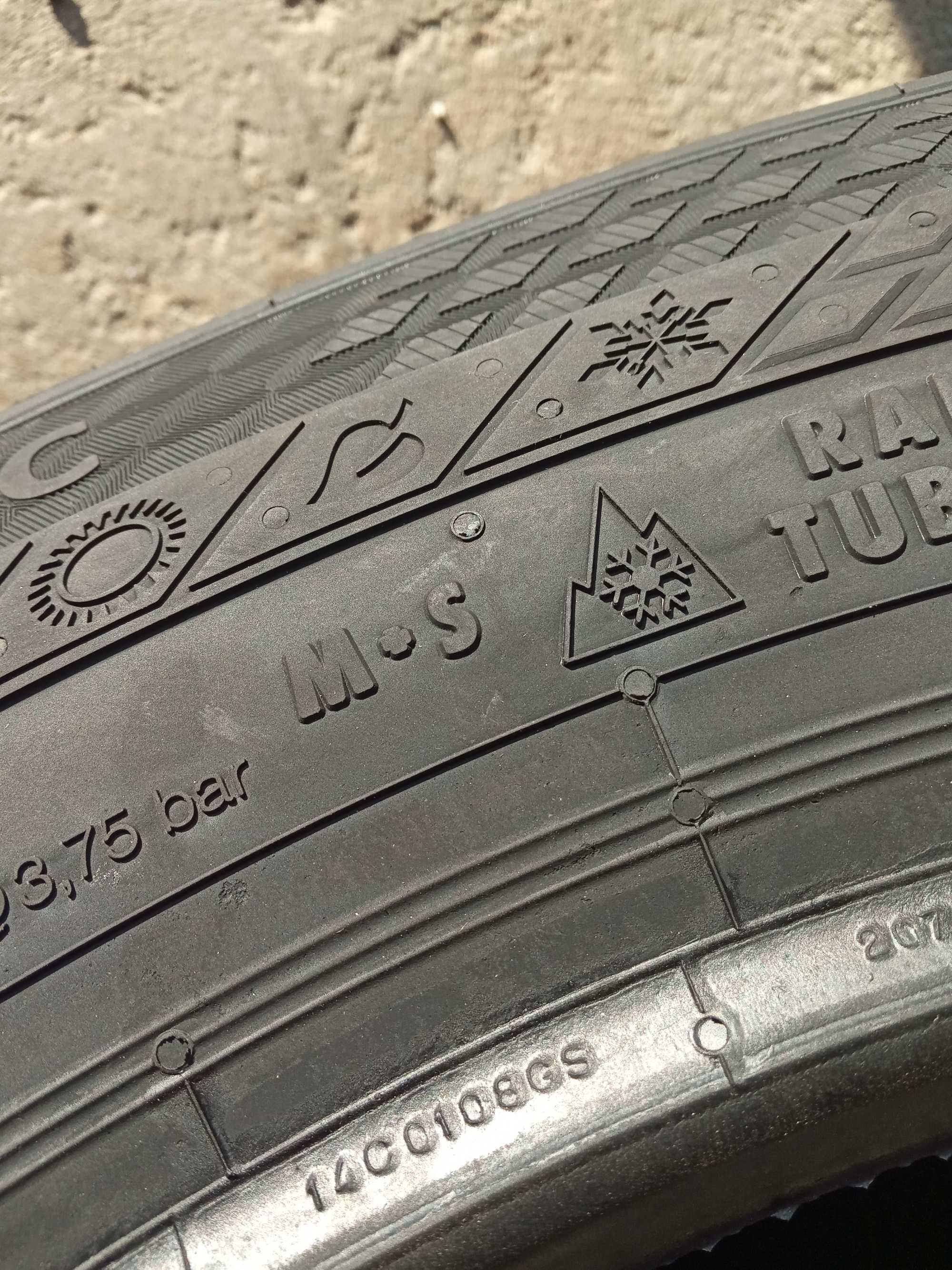 2 Нови бусови гуми 215/65 R16C Continental Van 4Season 109T DOT4524