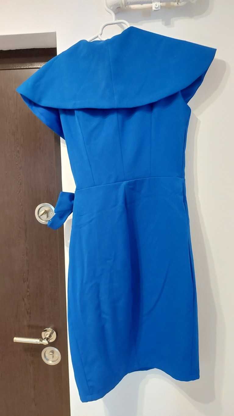 Vand rochie, albastra, Marimea 38, In stare perfecta