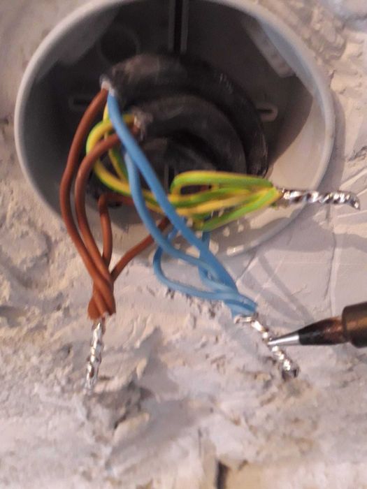 Electrician cu experienta, interventii, reparatii, Constanta
