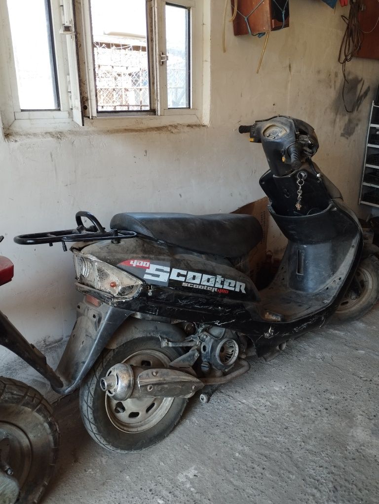 Scutere 2 si 4 timpi 50cc