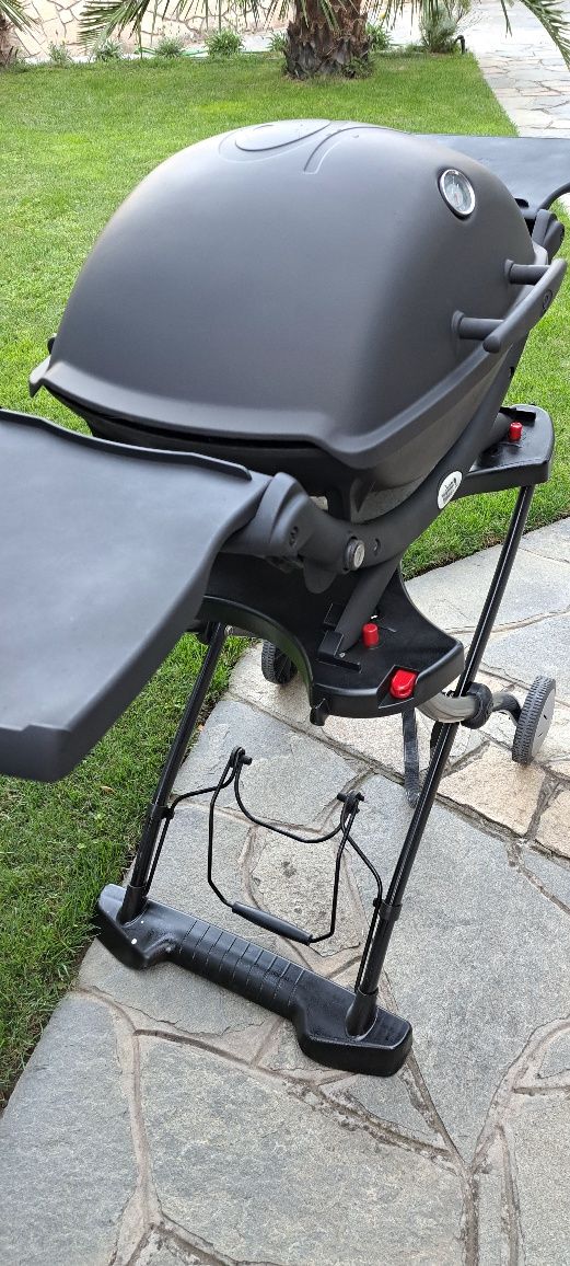 Газово барбекю Weber Q2200.