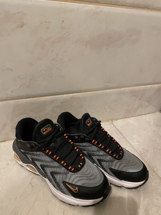 Vând Nike Air Max TW