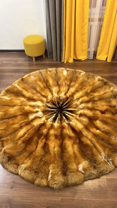 Ковер Kussenkovv из натурального меха лисы