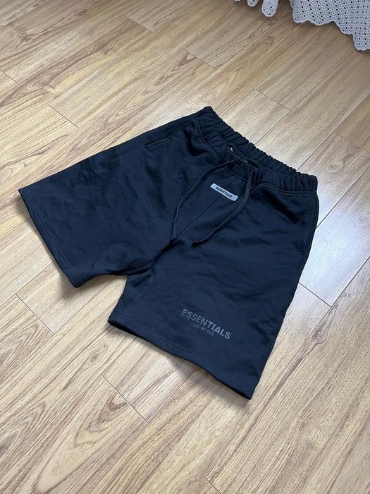 Pantaloni Scurti Essentials