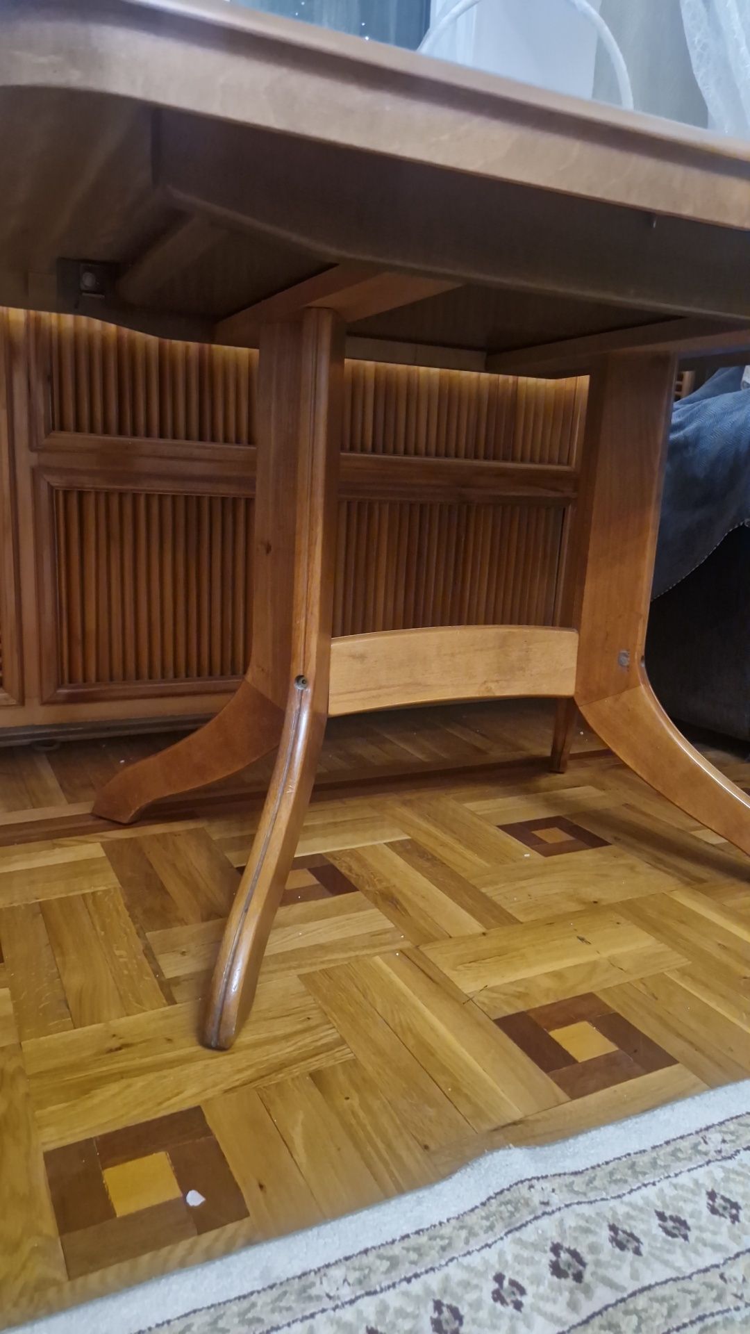 Стол из дерева б/у