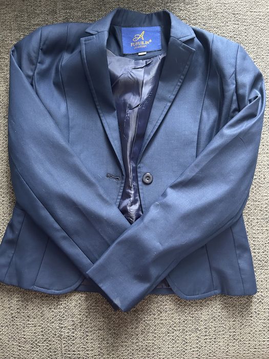 Продам школьную форму