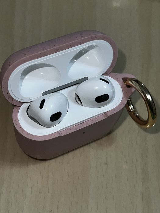 СРОЧНО Продам AirPods 3 поколения Оригинал
