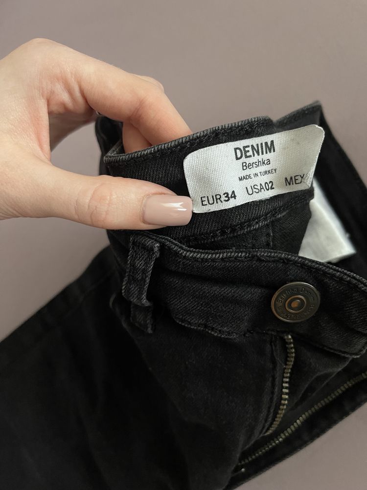 Дънки bershka 34