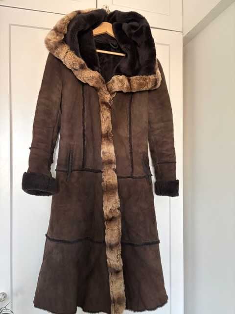 Пробам дубленку (оторочена шиншиллой)