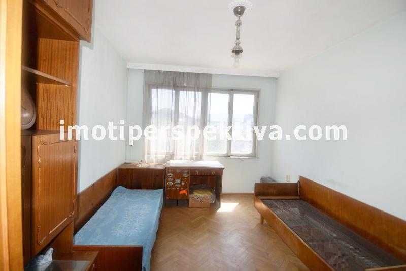 Продава се Тристаен апартамент в Пловдив, Христо Смирненски - 100 кв.м за 1200 €/кв.м - Снимка #2