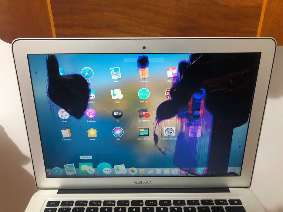 MacBook Air 13,3  2011, i5 1,7 GHz, 4 GB, SSD 256 GB, stare f. buna