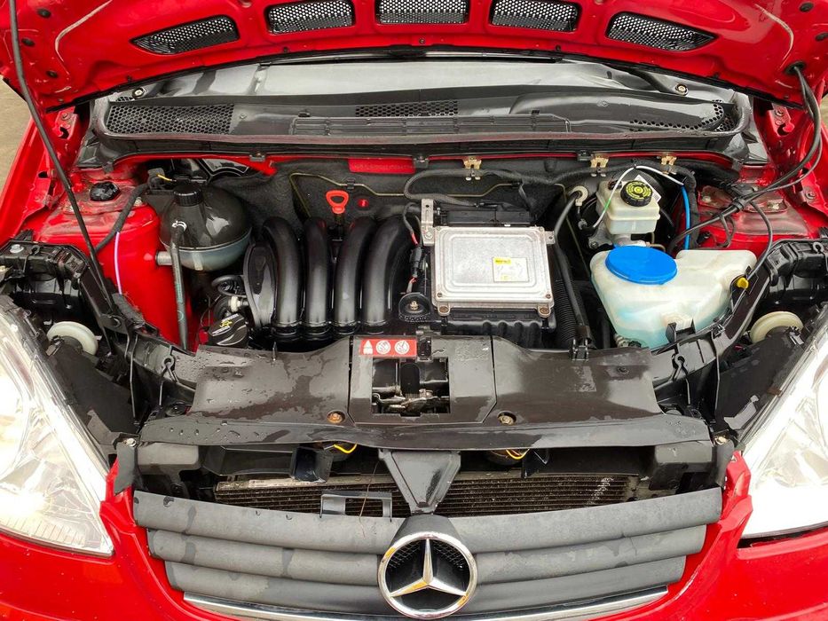 dezmembrez mercedes a classe 1.5i/grila capota aclasse/capota a classe