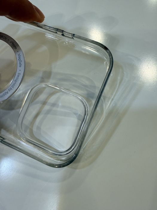 Clear Case with MagSafe pentru iPhone 16 Pro Max