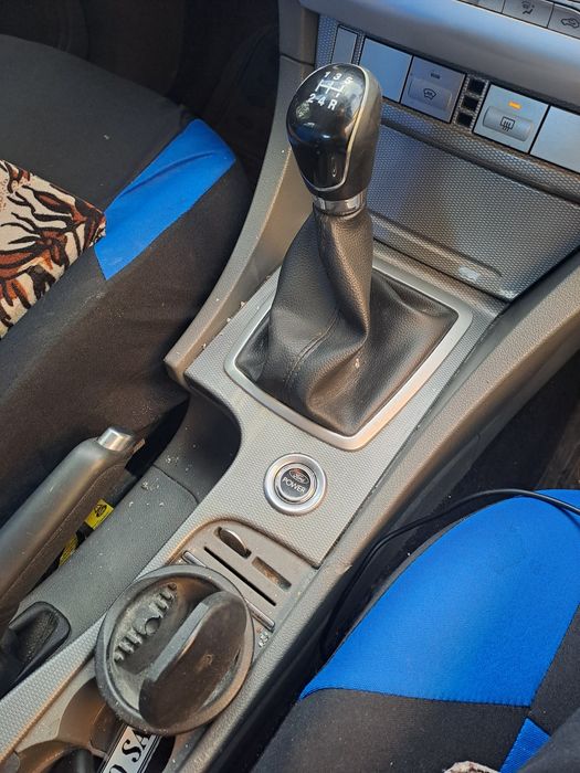 Vând sau schimb ford focus 1.6 diesel