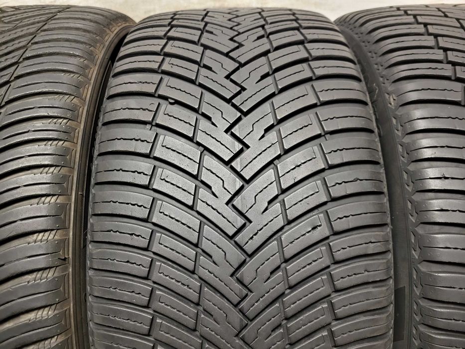 225/45/18 и 245/40/18 / пакет всесезонни гуми