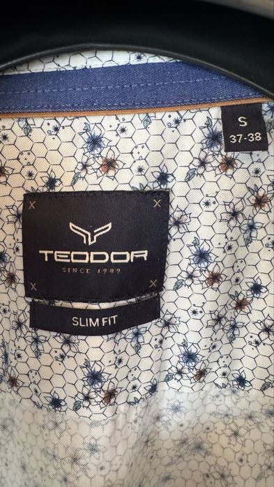 Teodor Бяла риза с фигурален принт Slim Fit