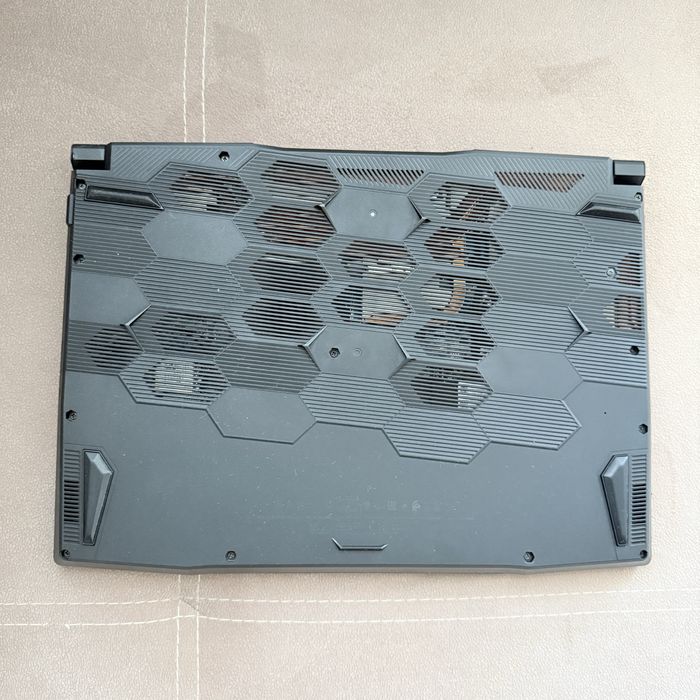 MSI Bravo 15 C7V RTX 4050 Ryzen 7 7735HS