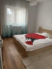 inchiriez apartament cu 3 camere