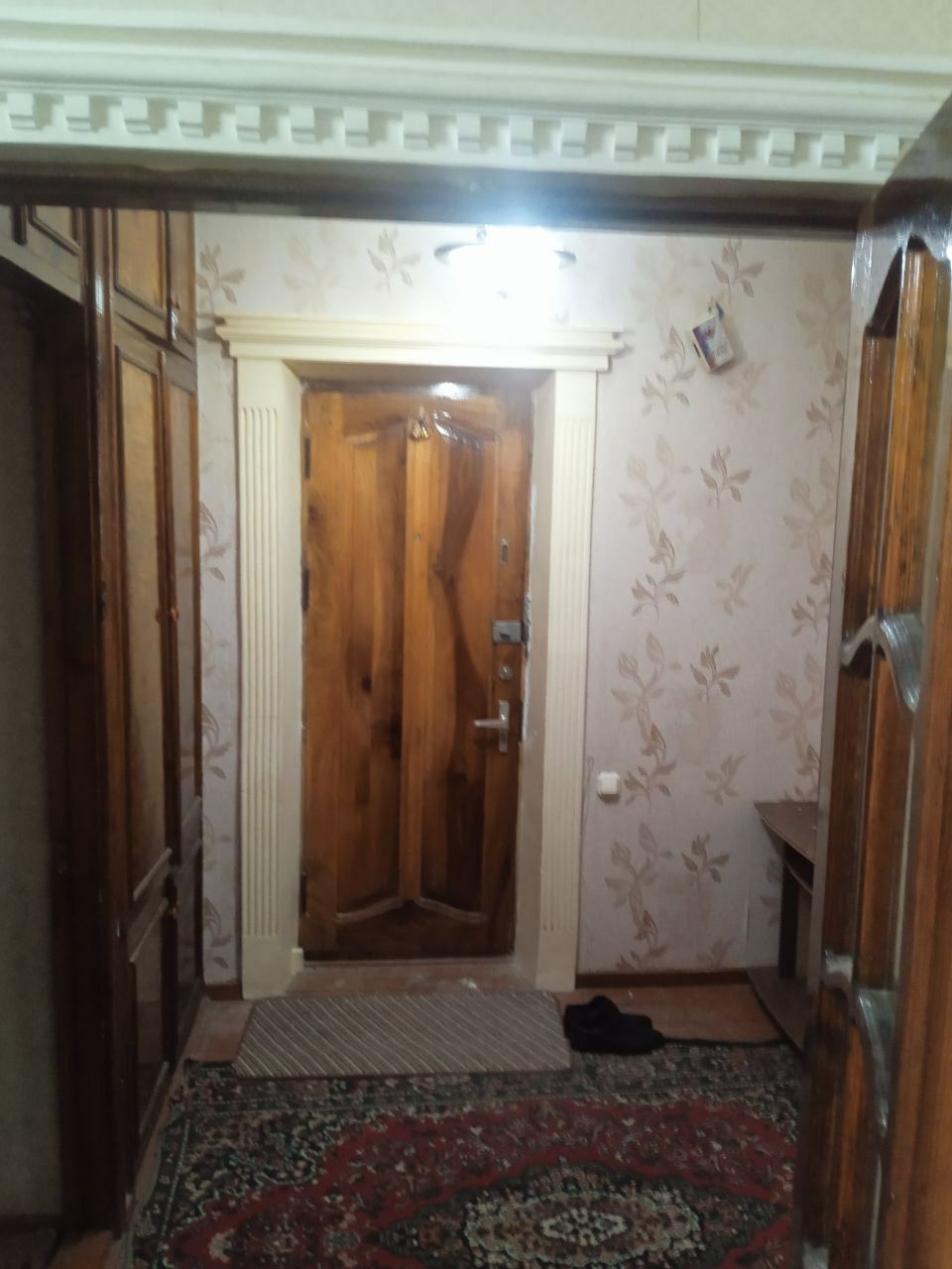 Сдается квартира 1 этаж Вокзал сзади Саодата. 3х комнатная