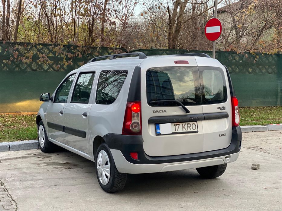 Dacia Logan Mcv Laureat 1.5 dCi 86 cp i rosu