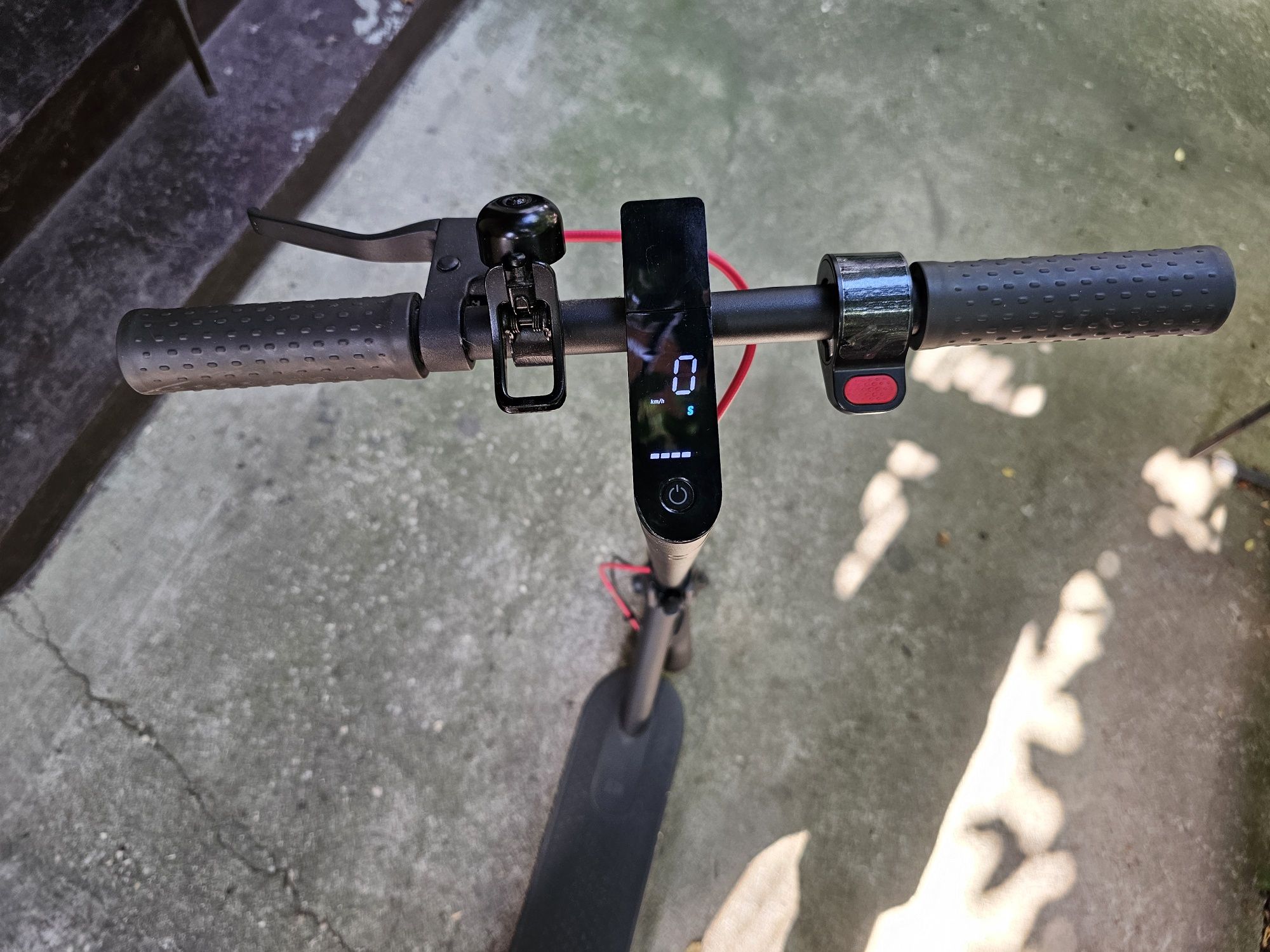 Trotinetă Electrică Xiaomi Mi Electric Scooter Pro 2 – Autonomie 45km,