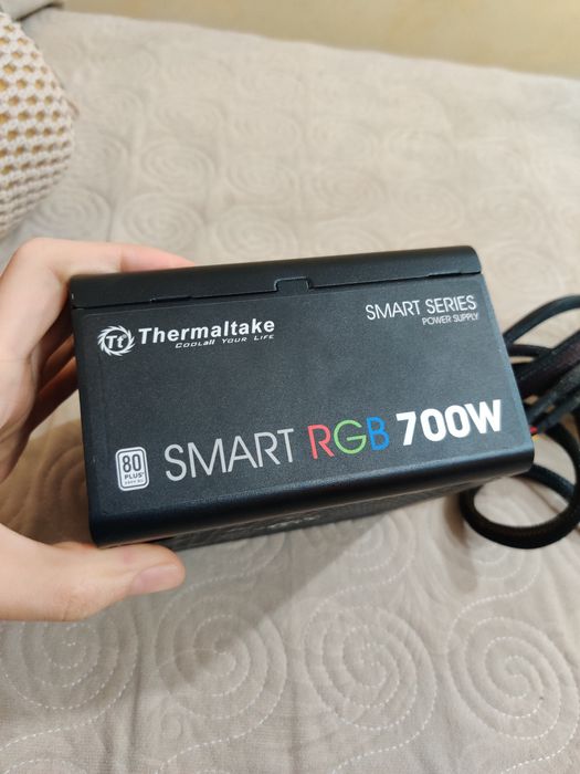 Thermaltake Smart Rgb 700W