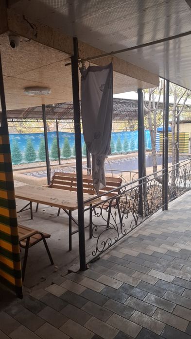 Продаётся дом 6соток все условия для жизни и отдыха большой бассейн