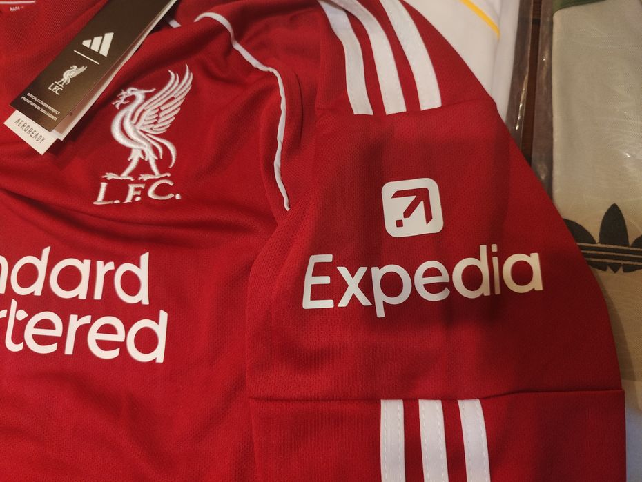 Футболен екип Liverpool с дълъг ръкав 2025/2026 Home