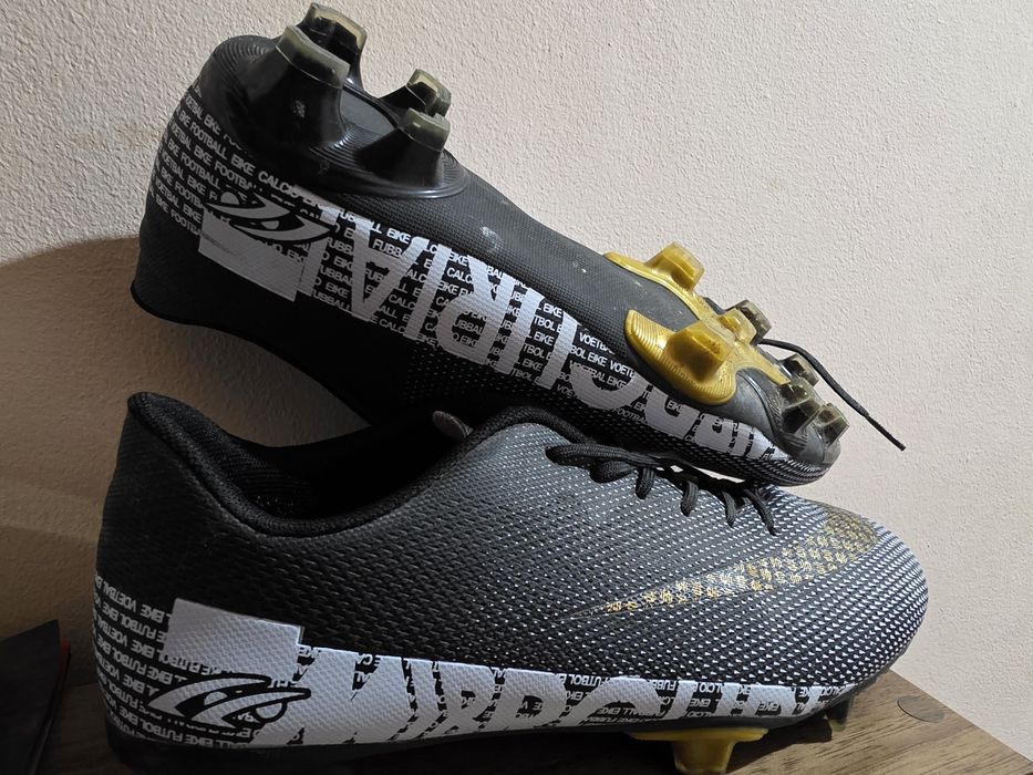 Ghete fotbal -Mărimea 41