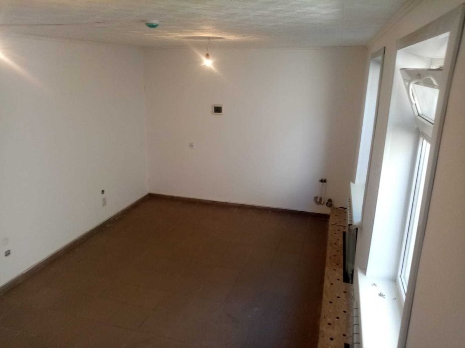 Продам кабинет в коммерческом здании в центре на 1 этаже, 20 кв.метров