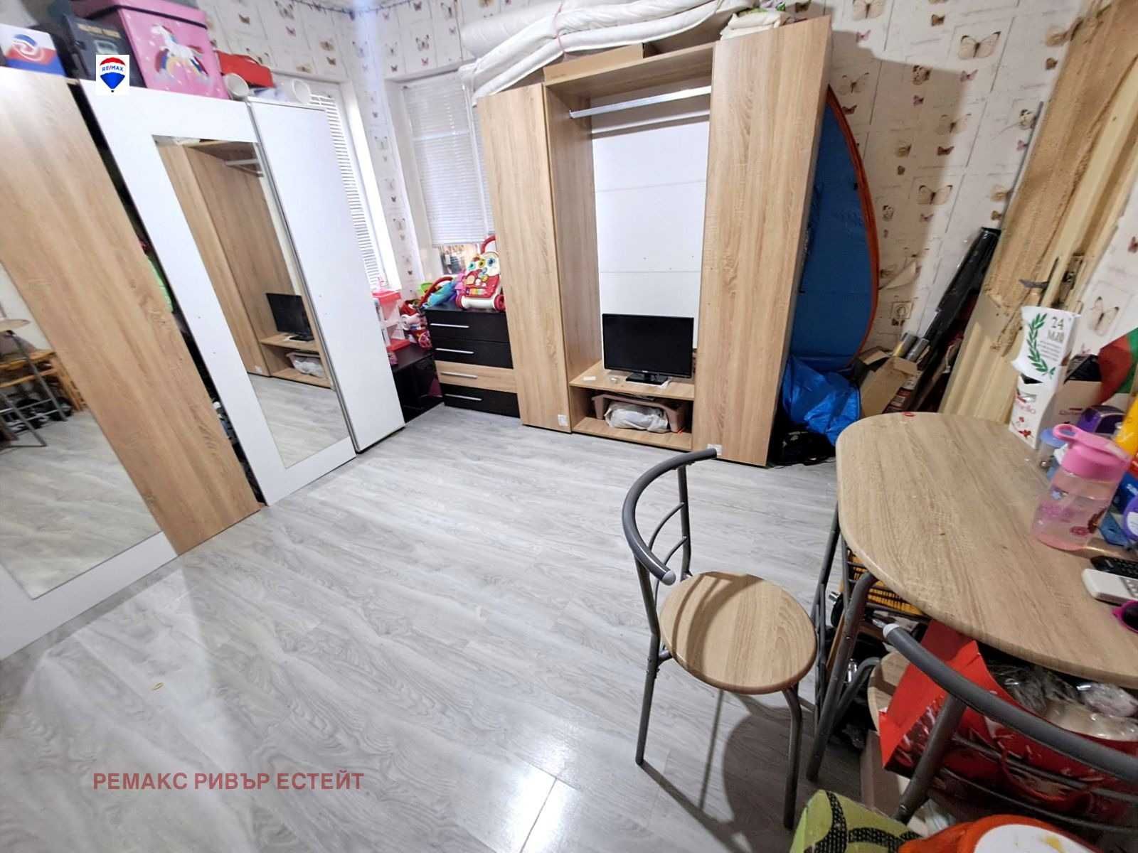 Селска къща за продажба в с. Бръшлен, обл. Русе