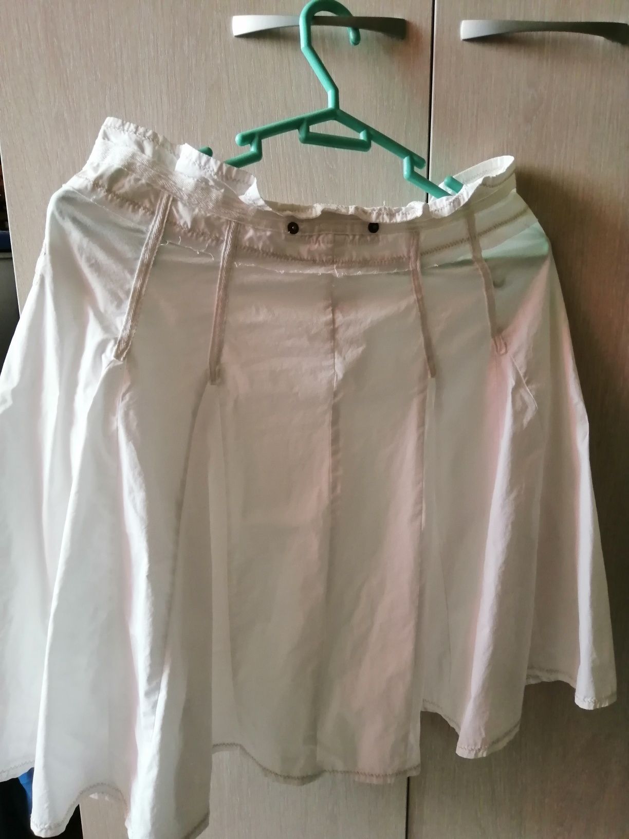 Продам юбку белую женскую 46-48