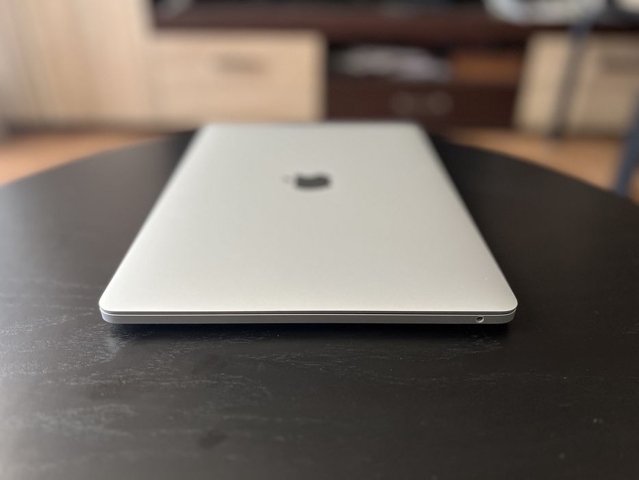 Като Нов MacBook Pro 13” m1 512GB 8GB RAM