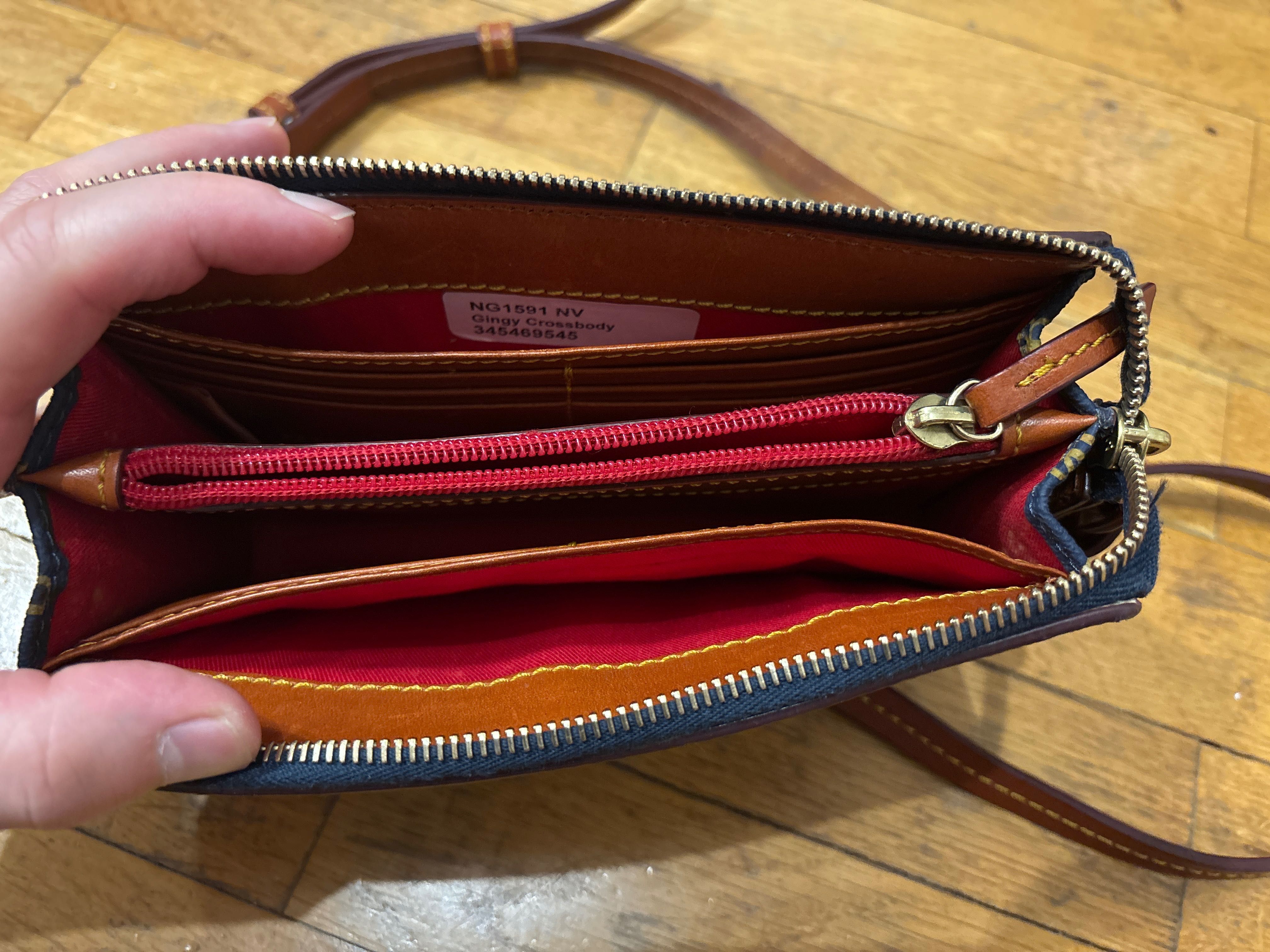 Dooney & Bourke Gingy Crossbody дамска мини чанта