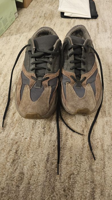 Yeezy Mauve 700 marime 44