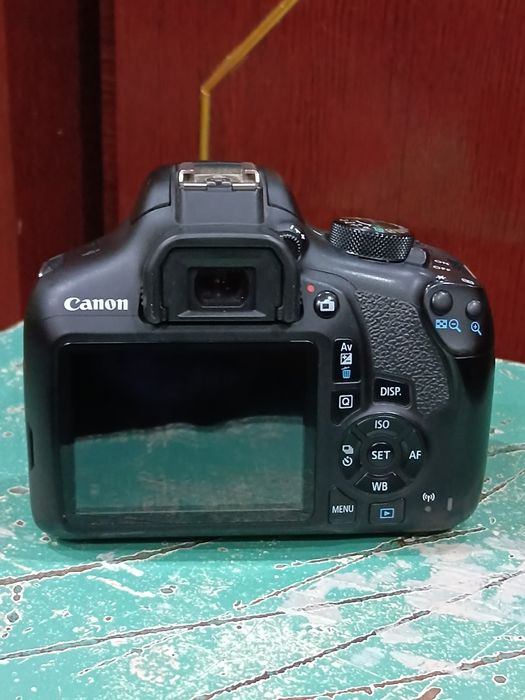 Canon d1300 EOS с гарантией